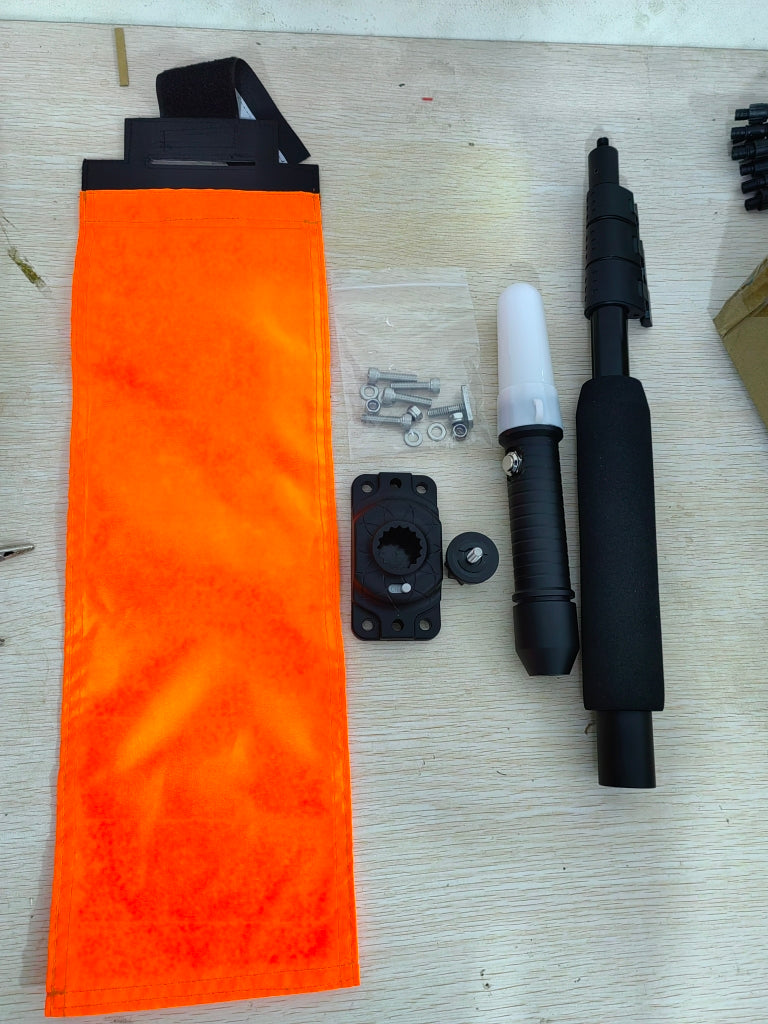 YakGadget BeaconFlex - Telescopic Visibility Safety Light/Flag System