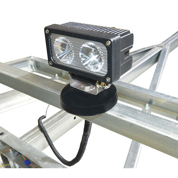 Malone Flood Light w/ Magnetic Mount